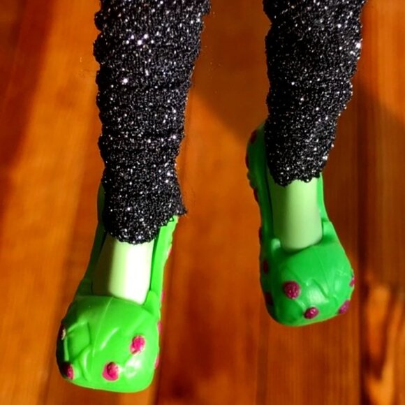 Monster High Doll Venus McFlytrap - Picture 13 of 15